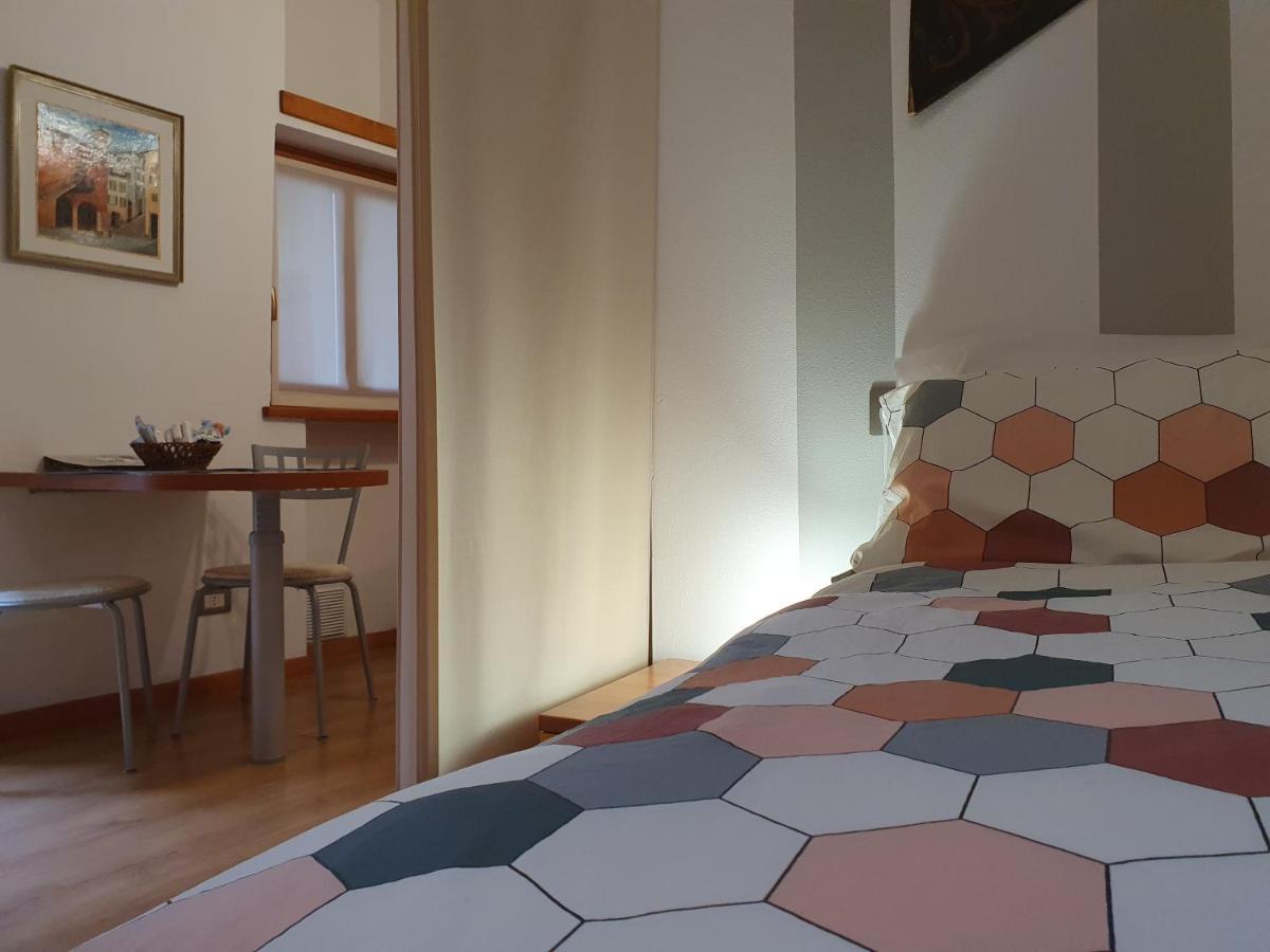 Appartamenti Vacanze E Camere Roccetta Fiorita 페텐나스코 객실 사진