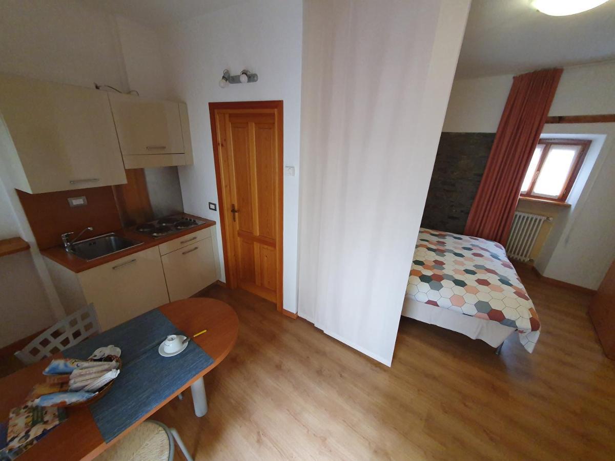 Appartamenti Vacanze E Camere Roccetta Fiorita 페텐나스코 객실 사진