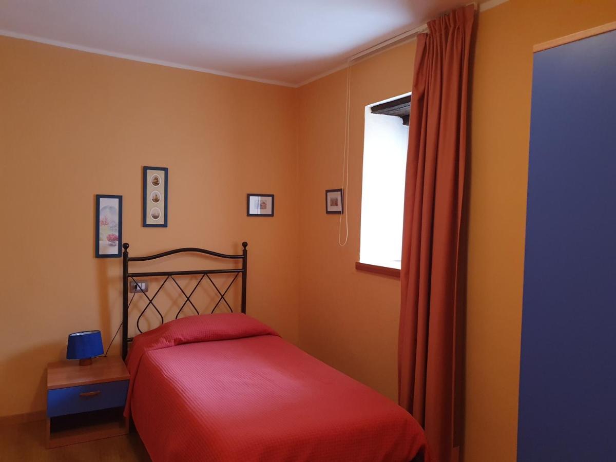 Appartamenti Vacanze E Camere Roccetta Fiorita 페텐나스코 객실 사진
