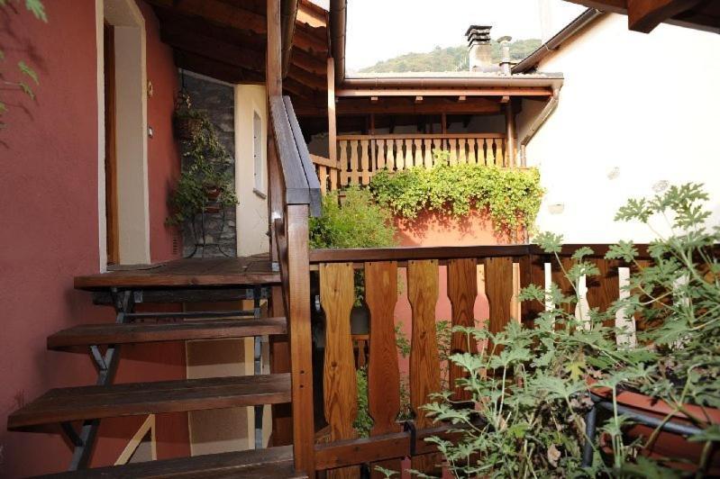 Appartamenti Vacanze E Camere Roccetta Fiorita 페텐나스코 외부 사진