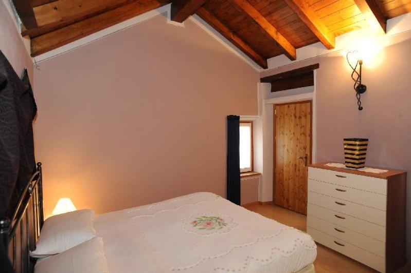 Appartamenti Vacanze E Camere Roccetta Fiorita 페텐나스코 외부 사진