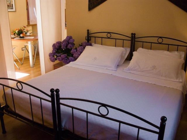 Appartamenti Vacanze E Camere Roccetta Fiorita 페텐나스코 외부 사진